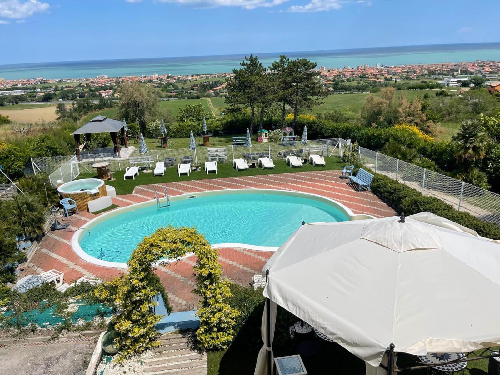 B&B Villa Alma San Costanzo Exterior foto
